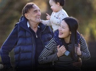 Австралиец стана татко на 93-годишна возраст.