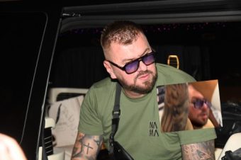 ЈАЊУШ ФАТЕН ВО АВТОБУС! Не е во реално шоу – настана хаос?! (ФОТО)