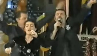 ПОЗНАТИОТ ЧИЧКО РИЛЕ ПОВТОРНО ВО КАФАНА ГО ПЕЕ „РАМО, РАМО, ДРУЖЕ МОЈ“! ХИТОТ ГО ПРЕПЛАВИ ИНТЕРНЕТОТ!